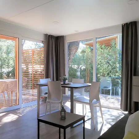 홀리데이파크 Amadria Park Trogir - Mobile Homes 4*