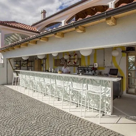 Kompleks wypoczynkowy Amadria Park Trogir - Mobile Homes 4*