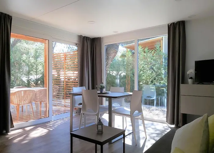 База отдыха Amadria Park Trogir - Mobile Homes 4*